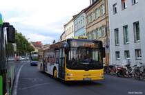 05.08.2014 ein MAN Lion`s City der Firma Kleinhenz erreicht den Roßmarkt und fährt gleich als Linie 41 nach Haardt weiter. Firma Kleinhenz ist im Jahr 2015 als Subunternehmer für die Stadtwerke Schweinfurt ausgeschieden. Die Fahrten von Fa. Kleinhenz übernimmt nun Busbetrieb Federlein.