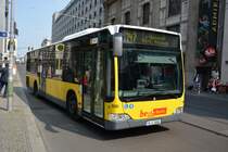 B-V 1606 fährt am 21.08.2014 auf der Linie 147. Aufgenommen wurde ein Mercedes Benz O530 Berlin Friedrichstaße.
