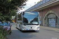 23.07.2014 ein ehemaliger Vorführwagen vom Typ Mercedes-Benz Citaro C2 der Firma Brust, am S. Tiergarten in Berlin.