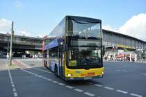 B-V 3185 auf der Linie 200 unterwegs. Aufgenommen wurde ein MAN Lion's City DD, Berlin Zoologischer Garten. 21.08.2014.

