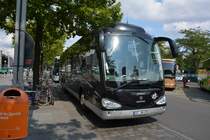 Irizar mit dem Kennzeichen VEC-HH 625 steht am 21.08.2014 Berlin Zoologischer Garten.
