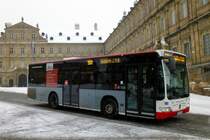 Mercedes Citaro II K  Stadtwerke Bamberg  BA-VV 80 vor der Neuen Residenz, Bamberg 30.12.2014