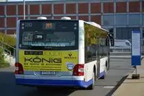 Am 28.09.2014 fährt P-AV 582 (aus Stahnsdorf) auf der Innotrans Shuttle Linie M1. Aufgenommen Messe Süd/Eichkamp. (MAN Lion's City)
