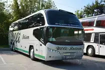 Am 03.10.2014 ist BS-JU 1988 (Neoplan Cityliner) abgestellt am Lustgarten in Potsdam. 