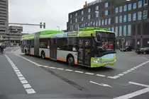 H-BF 307 fährt am 07.10.2014 auf der Linie 121. Aufgenommen wurde Solaris Urbino Hybrid am Hbf Hannover.
