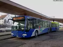 VZO Nr. 60 (Mercedes Citaro O530G) am 7.1.2015 beim Bahnhof Wetzikon. Dieser Wagen bekam im Jahre 2013 als einziger seiner Art eine LED-Anzeige an der Front.