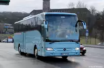 05.02.2015 ein Mercedes Tourismo mit polnischer Zulassung am Potsdamer HBF.