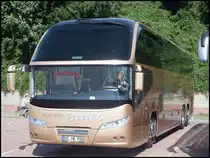 Neoplan Cityliner vom Reiseb�ro Belitz aus Deutschland im Stadthafen Sassnitz am 24.08.2013
