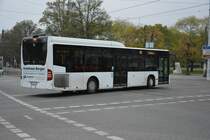 Am 25.10.2014 fährt P-AC 135 auf der Linie 692 zum Klinikum. Aufgenommen wurde ein Mercedes Benz O530 Low Entry , Potsdam Platz der Einheit.

