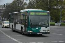 P-AV 910 (Mercedes Benz O530) fährt am 25.10.2014 auf der Linie 603 nach Potsdam Hauptbahnhof. Aufgenommen am Platz der Einheit.
