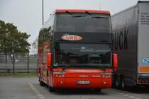 UEM-UR 46 steht am 25.10.2014 auf dem Rastplatz an der A115 beim Dreieck Funkturm. Aufgenommen wurde ein VanHool T917.
