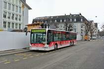 Noch immer dreht der 3-Acher Citaro I der BGU seine Runden als Schülerbus in der Stadt Solothurn, 21.01.2015.