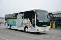 Am 25.10.2014 wird K-CS 928 (MAN Lion's Coach) nach Köln am Halt Berlin ZOB bereitgestellt.
