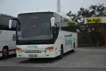 Am 26.10.2014 steht 7A5-3803 auf dem Rastplatz an der Avus (A115). Aufgenommen wurde ein Setra 4xx.
