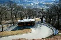 Ein Scania/Hess K320 UB Postauto auf dem Kurs 62.423 Lamone - Miglieglia auf der steilen Serpentinenauffahrt nach Mugena. Mit bis zu 22% Steigung ist es eine der steilsten Bergposstrassen der Schweiz. Ein großer Dank geht an Luca Devecchi für den Tip;-); 31.01.2015