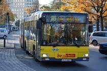 B-V 4027 unterwegs am 08.11.2014 auf der Linie 109. Aufgenommen wurde ein MAN, Berlin Zoologischer Garten.

