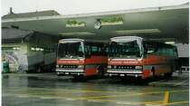 Aus dem Archiv: AFA Adelboden 11/BE 345'172 + 12/BE 336'700 Setra Jahrg�nge 1988 + 1985 am 22. Juni 1990 Frutigen, Bahnhof
