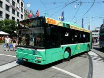 BVB - MAN Gelenkbus Nr.752  BS 3252 unterwegs auf der Linie 30 vor dem Bahnhof Basel SBB am 21.06.2008