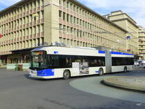 TL Lausanne - Trolleybus Nr.882 unterwegs auf der Linie 1 in Lausanne am 14.02.2015