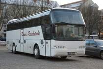 BAR-DG 907 abgestellt am 28.12.2014. Aufgenommen wurde ein Neoplan Cityliner, Potsdam Bassinplatz.
