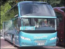 Neoplan Cityliner von Happyday aus Deutschland im Stadthafen Sassnitz am 01.09.2013