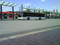 
Fahrzeug: MAN NL243 Lion's City Besitzer: Regionalverkehr K�ln AG (RVK) Amtl. Kennzeichen: K-zy 533 Betriebsnummer: 533 Ort: Bergisch Gladbach (S) Linie:Betriebsfahrt (derzeit geparkt) Fahrzeugwerbung: Keine