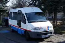 Bus Eisenach / Verkehrsgesellschaft Wartburgkreis mbH (VGW): Fiat Ducato Kleinbus der KVG Eisenach. Aufgenommen am Überlandbusbahnhof von Eisenach im März 2015.