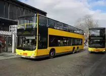 Äußerst selten, dass ein Doppeldecker auf M45 zusehen ist--MAN Lions City DD Wg.3119 am S+U Zoo, 28.2.15