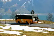 Ein Iveco Irisbus Postauto auf dem Kurs 60.344 Langis - Sarnen auf der Fahrt nach Stalden; 08.03.2015