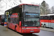 Dieser Van Hool T 925 (MST-BS 400) steht am 17.01.2015 am S-Bahnhof Olympiastadion.
