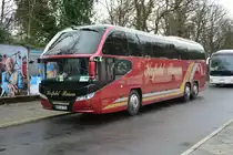 Dieser Neoplan Cityliner (HRO-K 776) steht am 17.01.2015 am S-Bahnhof Olympiastadion.
