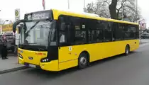 Der Citea LLE ein Stadtbus des niederländisch-belgischen Busherstellers VDL Bus & Coach. Die Berliner Verkehrsbetriebe modernisieren ihre Flotte. Bis 2019 sollen bis zu 236 VDL Citea das Straßenbild bereichern. Die ersten 40 sind bereits für 2014 ausgeliefert, 2015 sollen 70 weitere folgen.  Sie sind zwölf Meter lang und verbrauchen dank leichterer Boden- und Dachplatten deutlich weniger Kraftstoff als die bisher eingesetzten Busse. B V 2360 wurde am 12.03.15 vor  S-Bahnhof Buckower Chaussee gesehen.