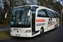 HOT-CA 11 steht am 17.01.2015 an der Heerstraße in Berlin. Aufgenommen wurde ein Mercedes Benz Travego.
