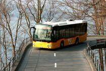 Ein Mercedes-Benz O 530 III Citaro Postauto auf dem Kurs 60.321 Bürgenstock - Stansstad oberhalb von Stansstad; 14.03.2015