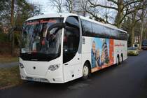 Dieser Scania OmniExpress steht an der Heerstraße in Berlin am 17.01.2015. Kennzeichen : MD-DU 4444.
