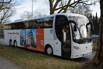 Dieser Scania OmniExpress steht an der Heerstraße in Berlin am 17.01.2015. Kennzeichen : MD-DU 4444.
