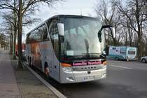 SPN-CU 447 steht am 17.01.2015 an der Olympischen Straße in Berlin. Aufgenommen wurde ein Setra S 416 HDH.
