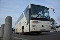 BTF-VT 166 (Mercedes Benz Tourismo) steht am Olympischen Platz in Berlin. Aufgenommen am 17.01.2015
