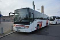 DZ-W 409 (Setra S 415 UL ?) steht am Olympischen Platz in Berlin. Aufgenommen am 17.01.2015
