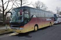 COE-JW 440 steht am 17.01.2015 an der Olympischen Straße in Berlin. Aufgenommen wurde ein Setra S 415 GT-HD.
