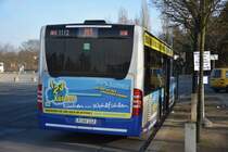 P-AV 112 steht am 18.01.2015 in Berlin, Olympischer Platz und wartet auf seine nächste Fahrt zur Grünen Woche an der Messe. Aufgenommen wurde ein Mercedes Benz Citaro Facelift.
