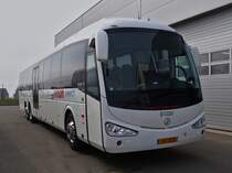 . VS 1526, Tag der offenen Tür mit der Vorstellung der neuen  IRIZAR Integral i4  Busse der Busfirma Simon aus Diekirch bei Ihrer Abstellung in Fischbach - Clervaux. Im Bild die 15 m Version, leicht überbelichtet wegen der teilweisen Sonnenfinsternis am morgen des 20.03.2015.