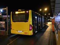 Mercedes Citaro C2 G Nr. 15 (2012, noch in Euro 5 Version) der BLT am 24. Januar 2015 in Olten am Bahnhof. An diesem Wochenende (und noch einem weiteren) fuhr die BLT einen Bahnersatz für die S9 aufgrund von Bauarbeiten. 