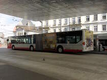 Mercedes Citaro G Nr. 323 (2000) des SBW am 7. März 2015 am Bahnhof Winterthur (Linie 7). Schon etwas spannend sind die Fahrzeugeinsätze beim SBW. An drei Samstagen habe ich jeweils nur einen Citaro im Einsatz gesehen (obwohl fast gleich viele Kurse wie an einem Werktag gefahren werden), während zwei Mal unter der Woche alle sechs im Einsatz standen. 