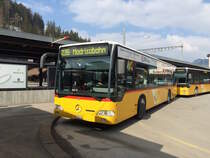 Postauto Regie Prättigau, Mercedes-Benz Citaro (GR 168859, 1999, ex. PU Vogt Nr. 1) am Do 19. März 2015 am Bahnhof Klosters GR, Platz. Dieser Bus stand ganz oben auf meiner  Prioritätenliste , denn ein Citaro mit diesem Baujahr ist bei Postauto inzwischen eine echte Seltenheit. Ich hatte denn auch Glück und er stand an dem Tag im Einsatz. Für mich gehört dieser Bus zu den schönsten Citaros, mit denen ich je gefahren bin. Schade verschwindet die Euro 2 Citaro Generation zunehmend mehr und mehr...
