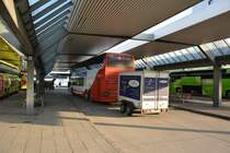 Aus Rumänien (CT-75-RTR) kommt dieser VanHool T 927 Astromega und fährt für EuroLines nach Bukarest. Aufgenommen am 18.01.2015, Berlin ZOB.
