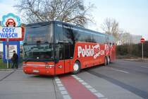 WI-6149P (VanHool T 921) hat am 18.01.2015 sein Ziel erreicht. Aufgenommen am ZOB in Berlin.
