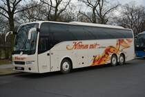 GR-KM 136 (Volvo 9900) steht am 24.01.2015 in Berlin am Olympischer Platz.

