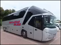 Neoplan Starliner von Kristlanstad Buss aus Schweden im Stadthafen Sassnitz am 15.09.2013