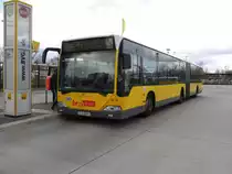 MB O 530 G Wg.4074 auf Linie 195 am S Marzahn, 4.4.15